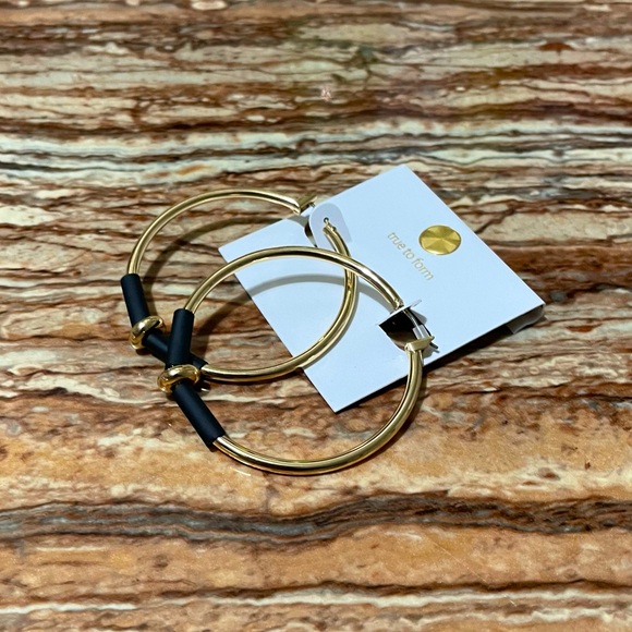 True To Form - Picture 10 of 14